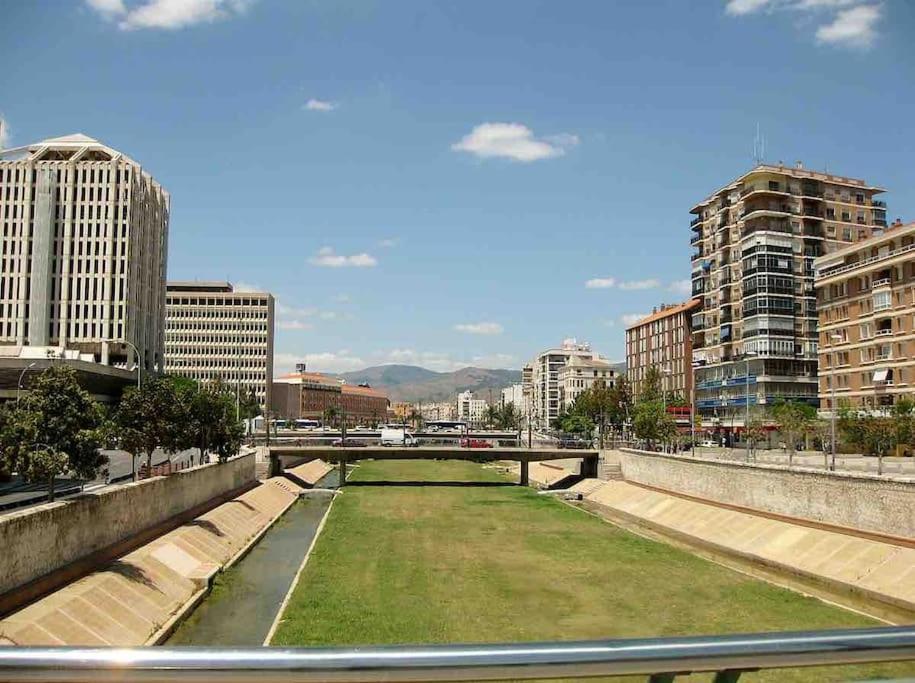 マラガEl Rincon De Apolo. Atico Con Aparcamiento Gratis.アパートメント エクステリア 写真