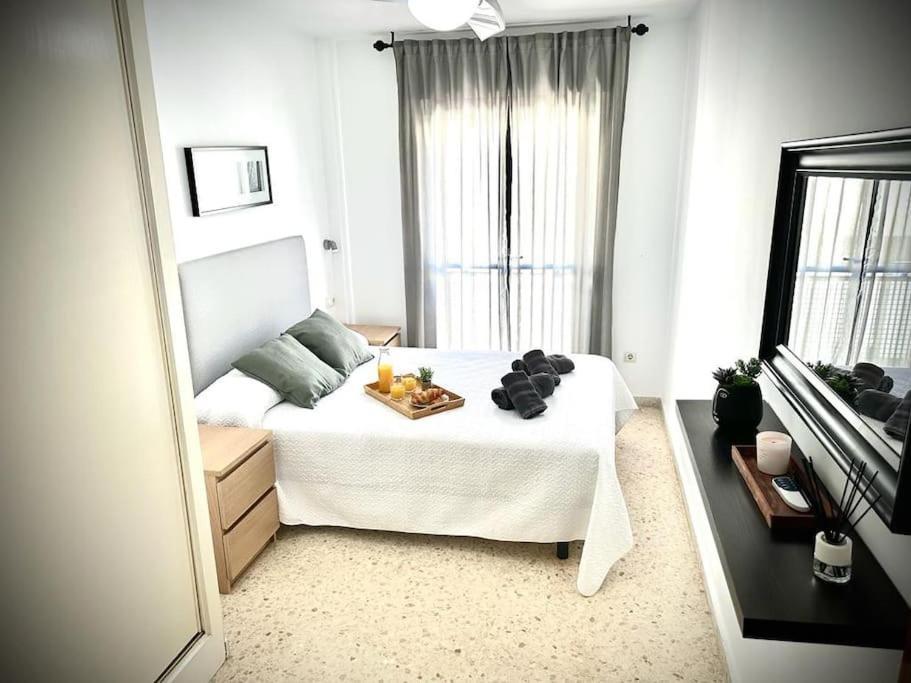 マラガEl Rincon De Apolo. Atico Con Aparcamiento Gratis.アパートメント エクステリア 写真